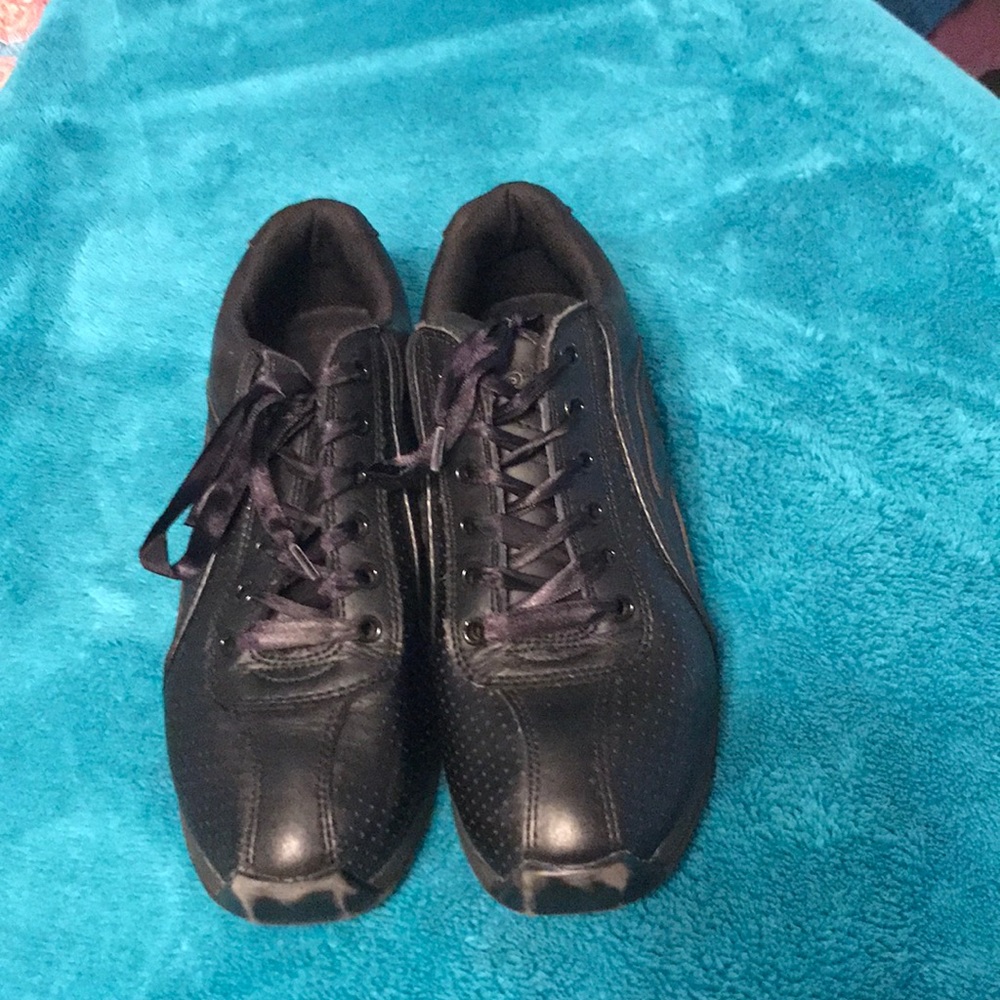 Girls dance (Hip Hop) shoes.